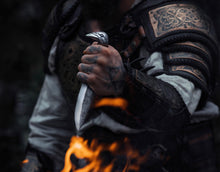 Load image into Gallery viewer, Raven Hilt Knife - 5.5" Blade