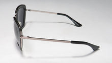 Load image into Gallery viewer, Isaac Mizrahi 30200 Sunglasses