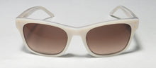 Load image into Gallery viewer, Isaac Mizrahi 30211 Sunglasses