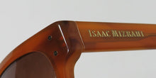 Load image into Gallery viewer, Isaac Mizrahi 30211 Sunglasses