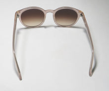 Load image into Gallery viewer, Isaac Mizrahi 30246 Sunglasses