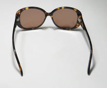 Load image into Gallery viewer, Isaac Mizrahi 30225 Sunglasses