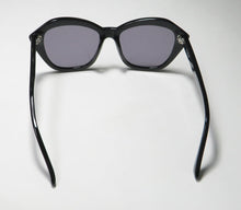 Load image into Gallery viewer, Isaac Mizrahi 30218 Sunglasses