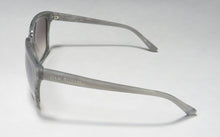 Load image into Gallery viewer, Isaac Mizrahi 30206 Sunglasses
