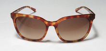 Load image into Gallery viewer, Isaac Mizrahi 30207 Sunglasses