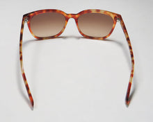 Load image into Gallery viewer, Isaac Mizrahi 30207 Sunglasses