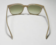 Load image into Gallery viewer, Isaac Mizrahi 30207 Sunglasses