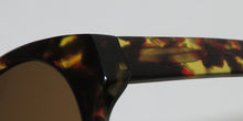 Load image into Gallery viewer, Vera Wang Luxe Karina Sunglasses