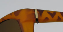 Load image into Gallery viewer, Adrienne Vittadini 5042 Sunglasses