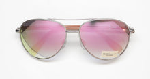 Load image into Gallery viewer, BCBG Bcbgeneration 3025 Sunglasses