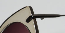 Load image into Gallery viewer, BCBG Bcbgeneration 1028 Sunglasses