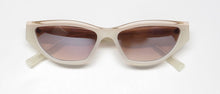 Load image into Gallery viewer, Kendall + Kylie Kks5096 Quinn Sunglasses