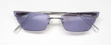 Load image into Gallery viewer, Kendall + Kylie Kk4049 Luna Sunglasses