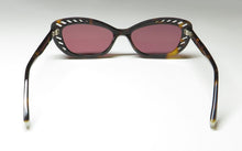 Load image into Gallery viewer, Kendall + Kylie Kk5024 Sunglasses