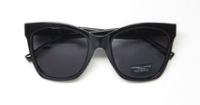 Load image into Gallery viewer, Kendall + Kylie Kk5120 Mara Sunglasses