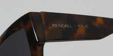Load image into Gallery viewer, Kendall + Kylie Kk5136ce Aubrey Sunglasses