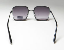Load image into Gallery viewer, Kendall + Kylie Kk4083ce Maddie Sunglasses