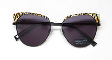Load image into Gallery viewer, Kendall + Kylie Kk4069ce Brinn Sunglasses