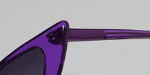 Load image into Gallery viewer, Kendall + Kylie Kk5021 Vivian Sunglasses