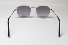 Load image into Gallery viewer, Bebe Bbop2002 Sunglasses