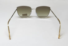 Load image into Gallery viewer, BCBG Bcbgeneration 3048 Sunglasses