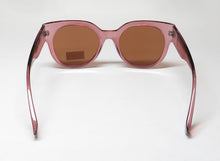 Load image into Gallery viewer, BCBG Bcbgeneration 1033 Sunglasses