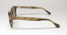Load image into Gallery viewer, Vera Wang V471 Sunglasses
