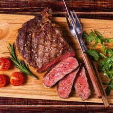 Load image into Gallery viewer, Premium Tellicherry Peppercorns with Grinder 3 Pack