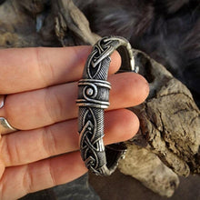 Load image into Gallery viewer, Viking Wolf Bracelet