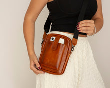 Load image into Gallery viewer, Pisa Leather Crossbody Bag