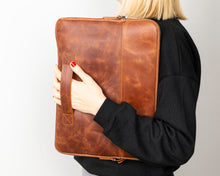 Load image into Gallery viewer, Awe Slim Leather Laptop / Tablet Bag