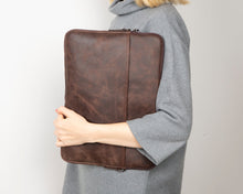Load image into Gallery viewer, Awe Slim Leather Laptop / Tablet Bag