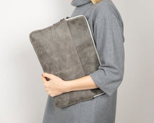 Load image into Gallery viewer, Awe Slim Leather Laptop / Tablet Bag