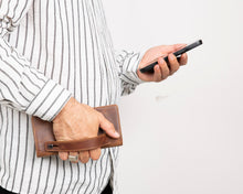 Load image into Gallery viewer, Aura Leather Universal Wallet