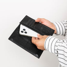 Load image into Gallery viewer, Tenuta Leather Universal Wallet