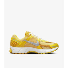 Load image into Gallery viewer, Nike Zoom Vomero 5 PRM "Yellow Ochre"