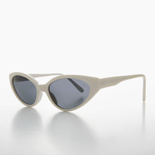 Load image into Gallery viewer, Shallow Lens Extreme Cat Eye Sunglass - Alexa