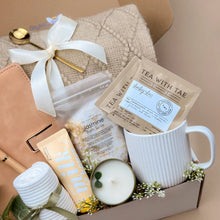 Load image into Gallery viewer, Autumn Comfort Gift Set | Pamper Her Self-Care
