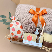 Load image into Gallery viewer, Autumn Warmth & Comfort Gift Box