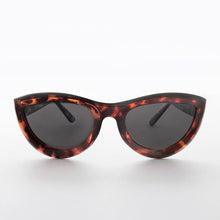 Load image into Gallery viewer, Rare Oversized Mod Cat Eye Chunky Sunglass - Big Momma