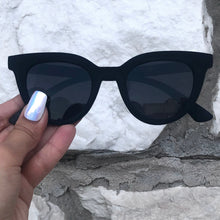 Load image into Gallery viewer, Brittany - Matte Black