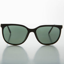 Load image into Gallery viewer, Rounded Square Classic Retro Sunglass with Glass Lens - Casey