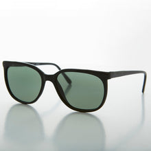Load image into Gallery viewer, Rounded Square Classic Retro Sunglass with Glass Lens - Casey