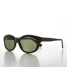 Load image into Gallery viewer, Unique Rockabilly Vintage Thick Frame Sunglass - Chrissy