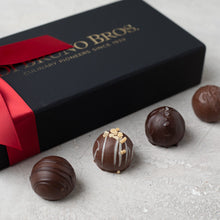 Load image into Gallery viewer, Dolce Di Bruno Gourmet Gift Box