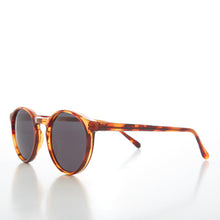 Load image into Gallery viewer, Round Horn Rim Preppy Vintage Sunglasses - Farlow