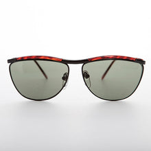 Load image into Gallery viewer, Elegant Sunglass with Rare Brow Bar Design - Fletcher