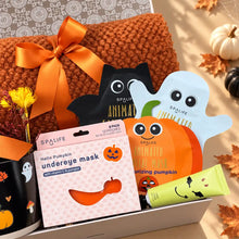 Load image into Gallery viewer, Halloween Boo Cozy Pamper Gift Set for Her