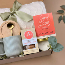 Load image into Gallery viewer, Housewarming Gift Basket โ Blanket, Tea & Home Accents