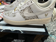 Load image into Gallery viewer, FRIENDS AND FAMILY KITH Nike Air Force 1 Low '07 (White)